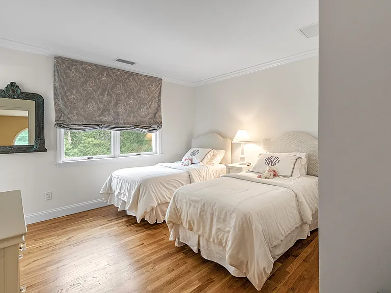 64 Woodruff Ln — Photo 15