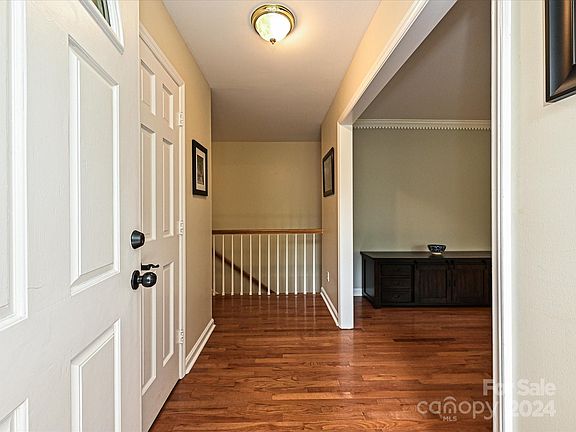3rd image of 6727 Dulverton Dr