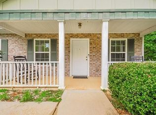 1318 Dunivin Dr, Jonesboro, GA