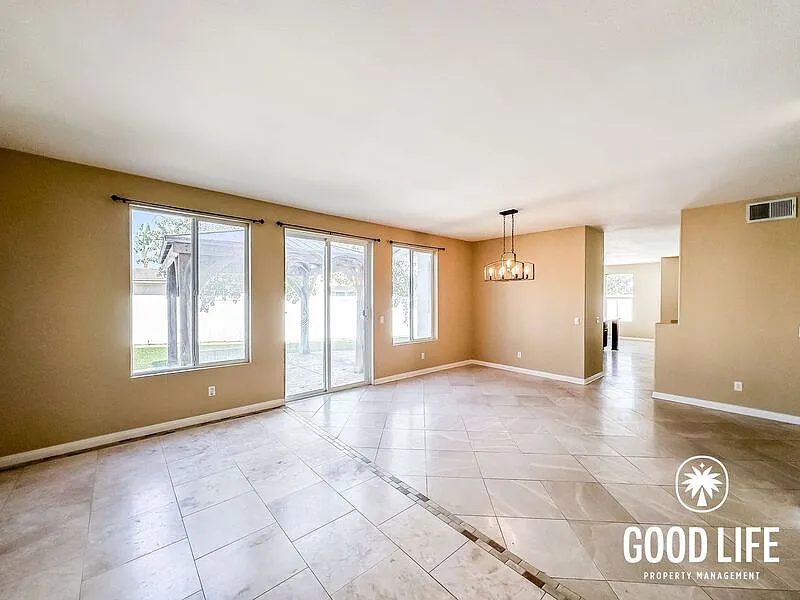 4 bed, 4.0 bath, 3535 sqft, $5,500 — Photo 3