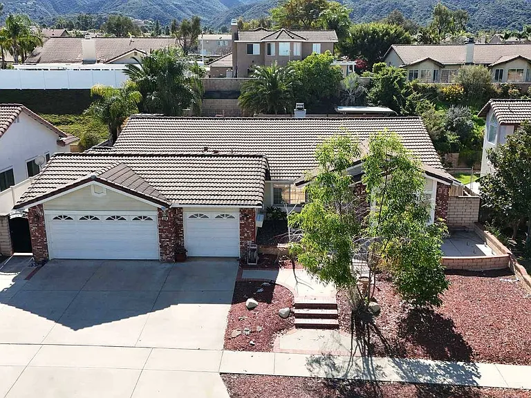 688 Black Oak Cir — Photo 37