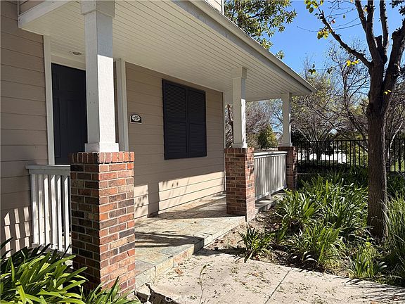 3rd image of 10 Granville St