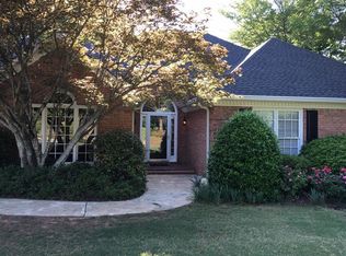 11 Westbrook Dr, Newnan, GA 30263