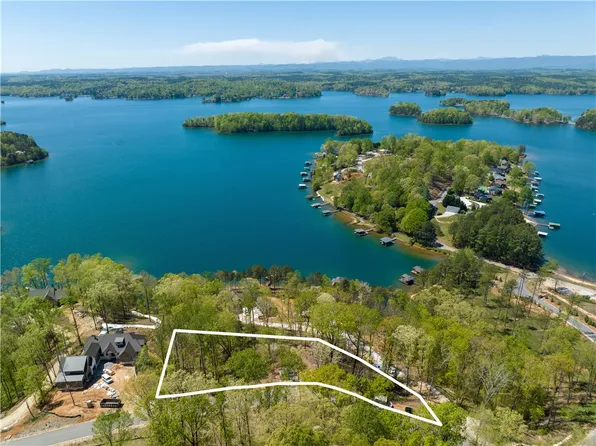 140 Woodhaven Way, Six Mile, SC 29682
