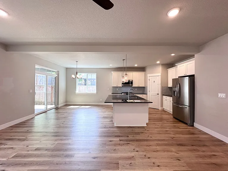 11732 SE Golden Eagle Ln — Photo 7