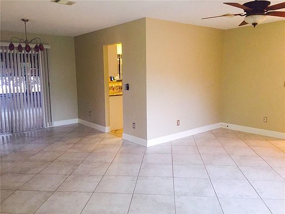 5th image of 601 SW Bridgeport Dr