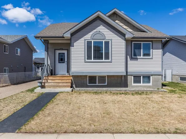 80 E Hudson Way NE, Medicine Hat, AB T1C 1Y6