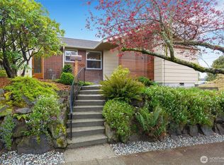 103 N 75th St, Seattle, WA 98103