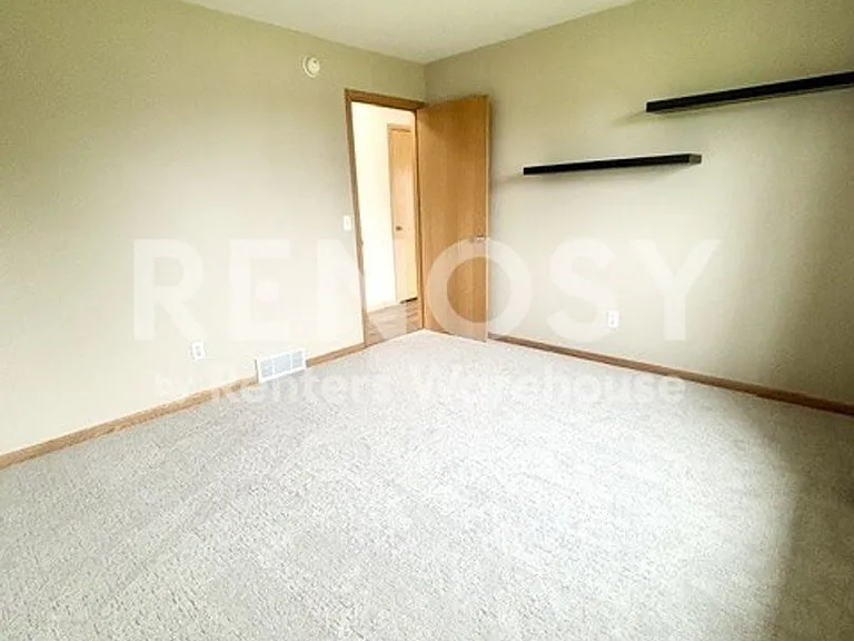 605 7th Ave SW — Photo 20