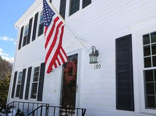 190 Overlook Dr, Raynham, MA 02767