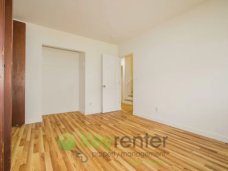 15433 22nd Ave SW — Photo 16