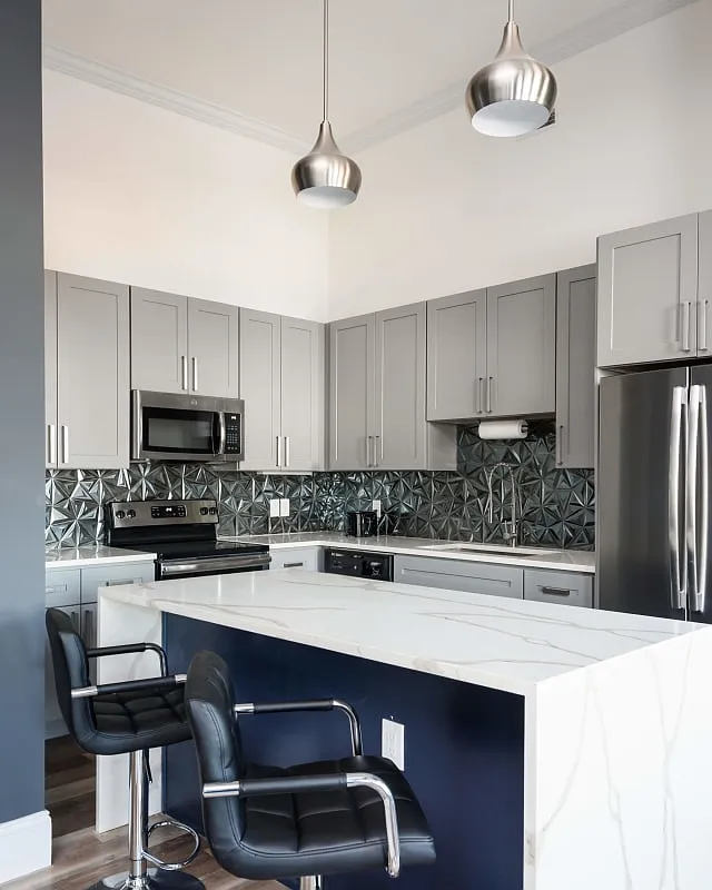 1 bed, 742 sqft, $1,660 — Photo 4