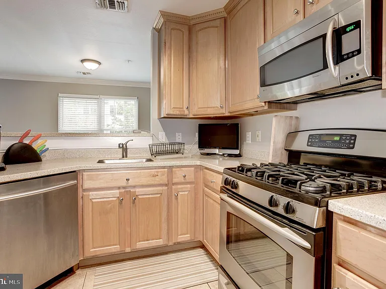 12852 Fair Briar Ln — Photo 13