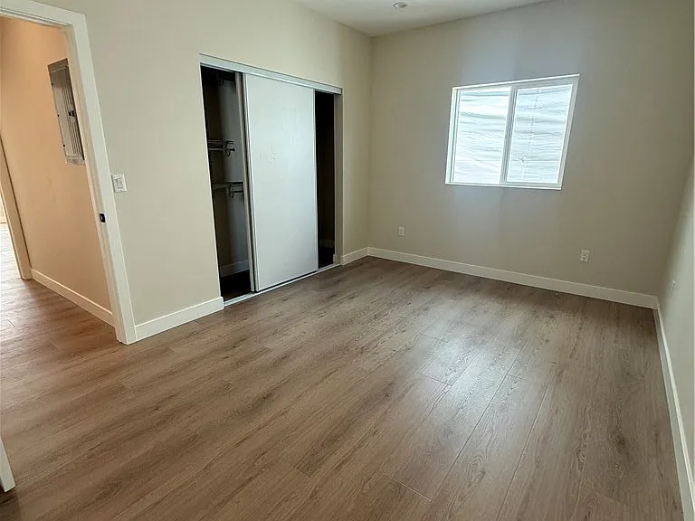 7826 Kyle St — Photo 9