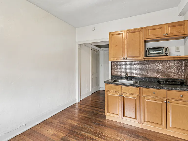 124 Argyle Rd #C6 — Photo 50