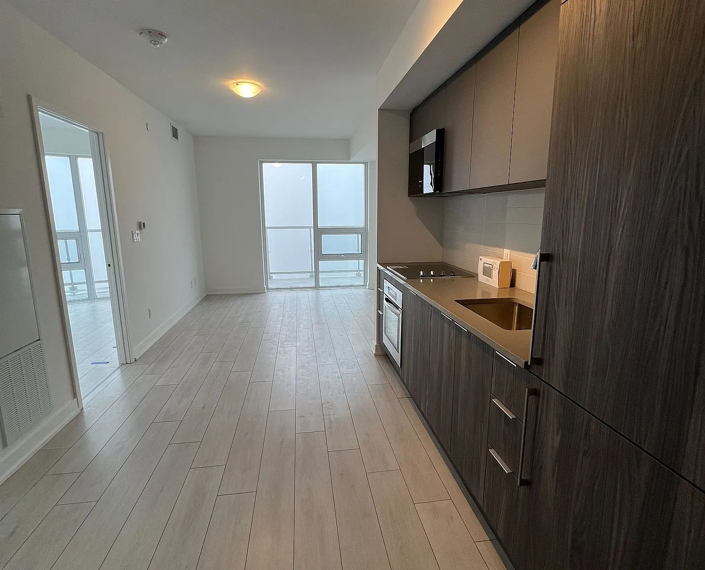 2 bed, $2,800 — Photo 1