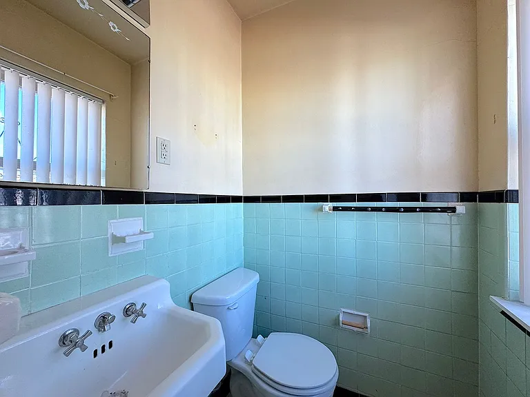 3706 Sacramento Ave — Photo 16