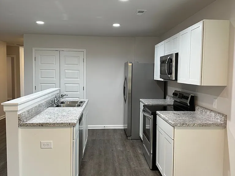 2122 Kilpatrick Ln — Photo 12