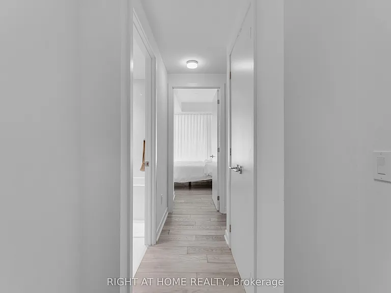 11 Yorkville Ave #2113 — Photo 9