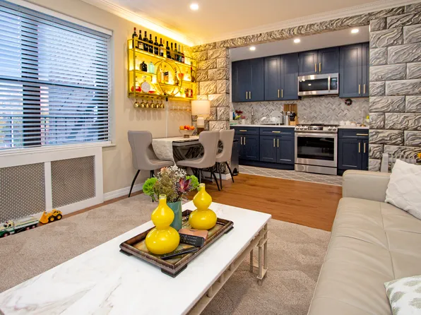 2615 Avenue O image 3 of 13