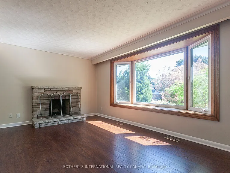 1461 Moss Glen Rd — Photo 6