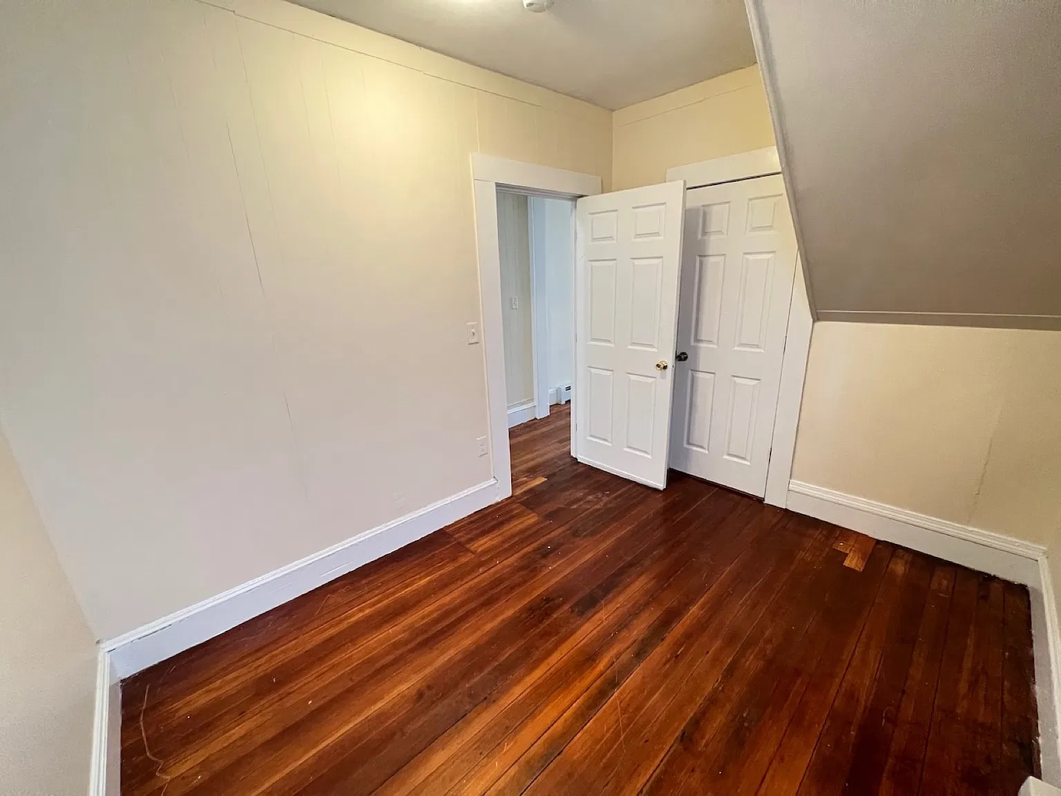 27 Wolcott St — Photo 3