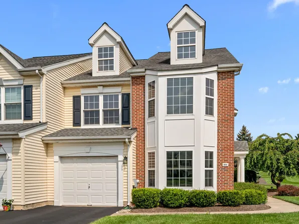 301 Holly Hill Ct, Warminster, PA 18974