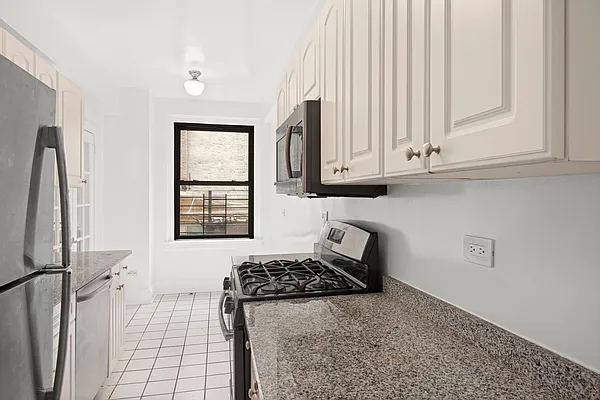 Rented by Corcoran | media 5
