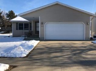 5024 25th Ave NW, Rochester, MN 55901