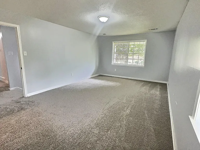 1562 Holly Hill Dr — Photo 13