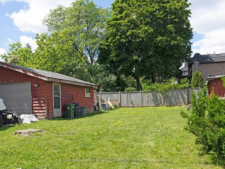 153 Newton Dr — Photo 2