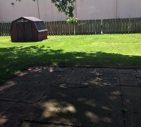 2nd image of 18 Plaza Dr