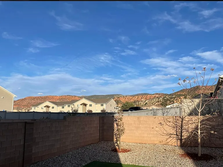 873 S 110 W — Photo 24