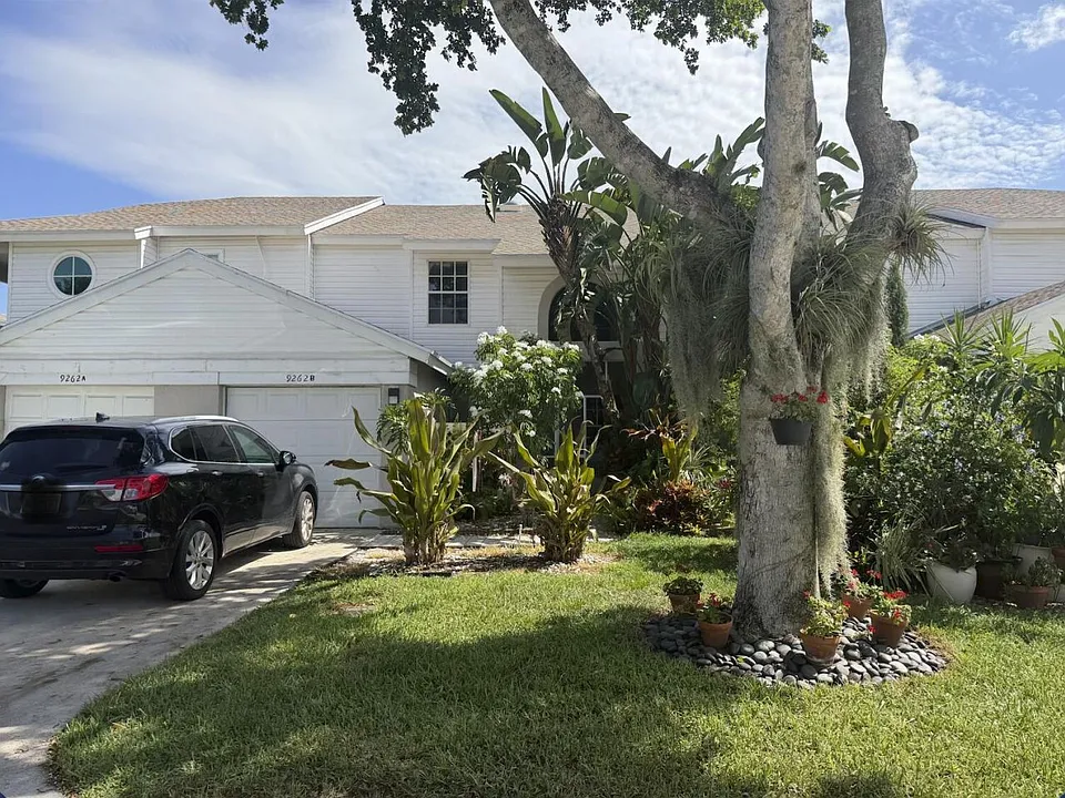 9262 Boca Gardens Pkwy #B