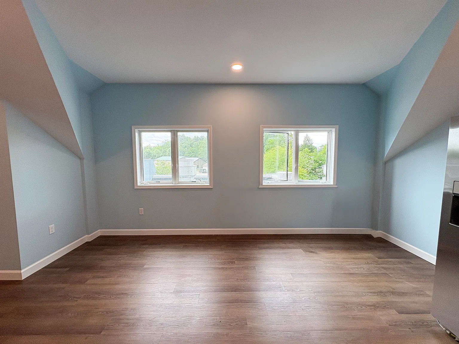 1 bed, 835 sqft, $1,700 — Photo 3
