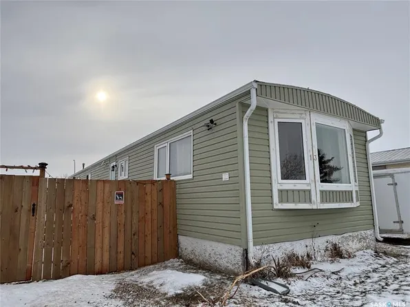 13 Golfview CRESCENT, Kindersley, SK S0L 1S2