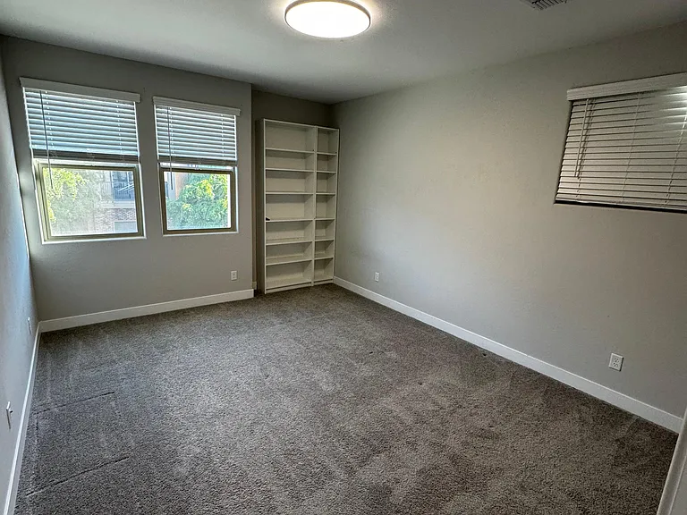 648 W Winchester Dr — Photo 19