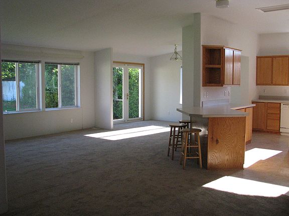3rd image of 8112 325th Pl NW