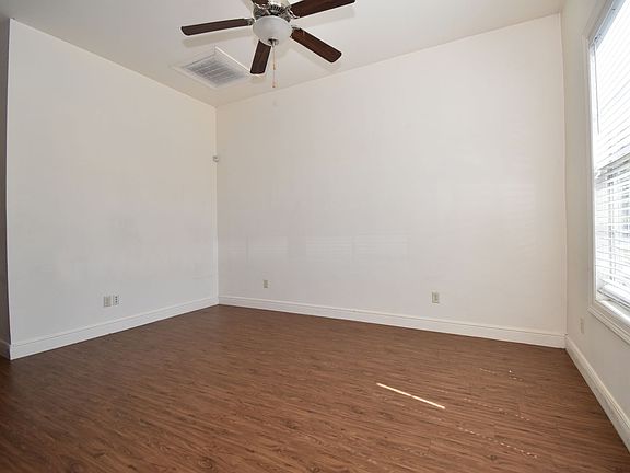 2nd image of 901-929 S Barnett Springs St #913