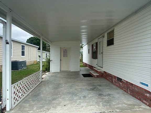 3rd image of 942 SE Ninja St #429