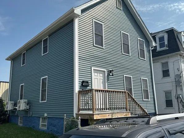 31 Hicks St #2, New Bedford, MA 02740