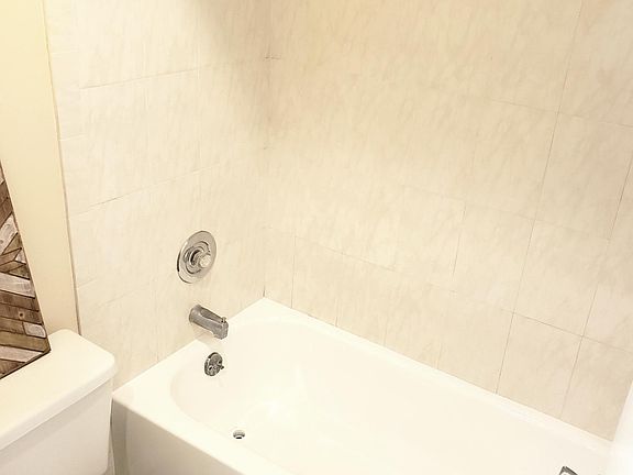 5th image of 208 S Habana Ave APT B