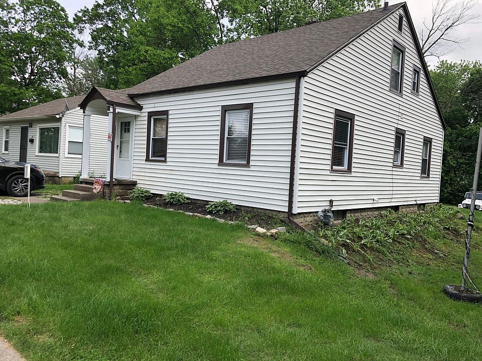 1st image of 1519 E Edwards Ave