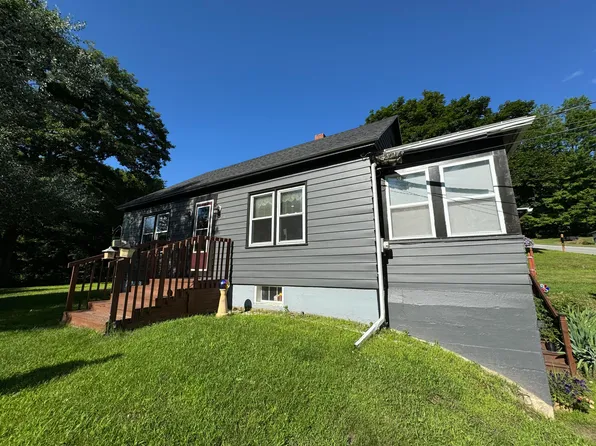 2 Pineau Street, Jay, ME 04239
