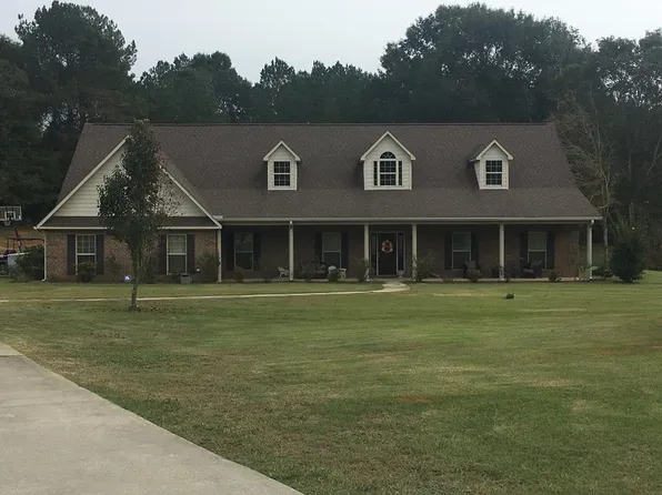 104 Kelly Ln, Troy, AL 36079