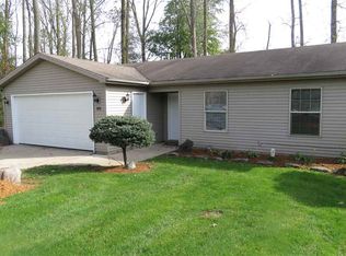 9111 N Overlook Dr, Rome City, IN 46784