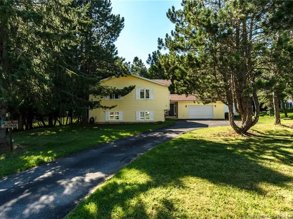 5 Bel Air Ave, Rothesay, NB E2E 4Y1