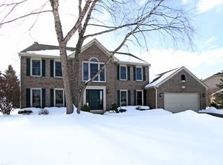 455 Tanglewood Dr, Cary, IL 60013