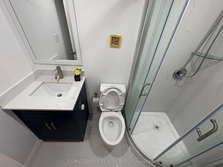 49 Ambercroft Blvd — Photo 32