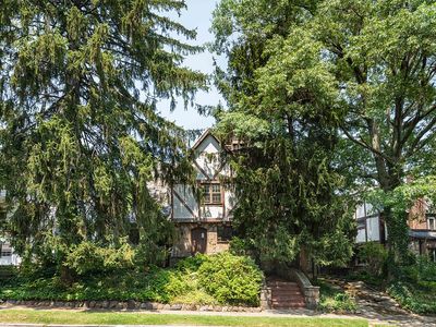 176-15 Croydon Rd #1, Jamaica, NY, 11432